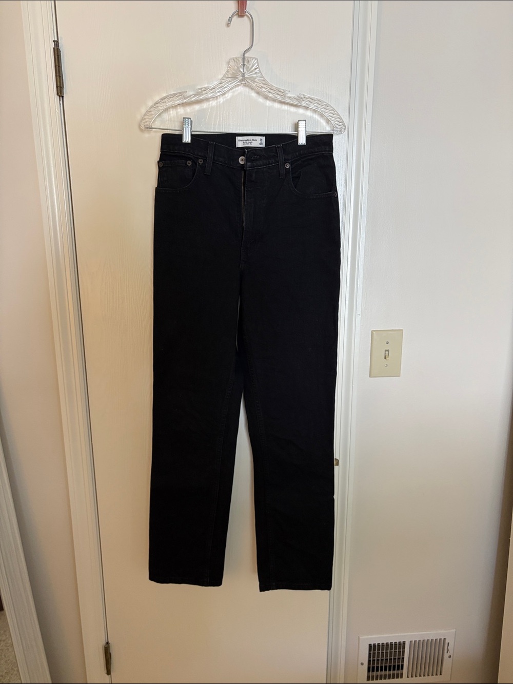 Abercrombie & Fitch Black Straight-Leg Women's Jeans